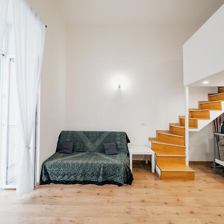 Ale & Tizy House Bed and Breakfast Νάπολη Εξωτερικό φωτογραφία