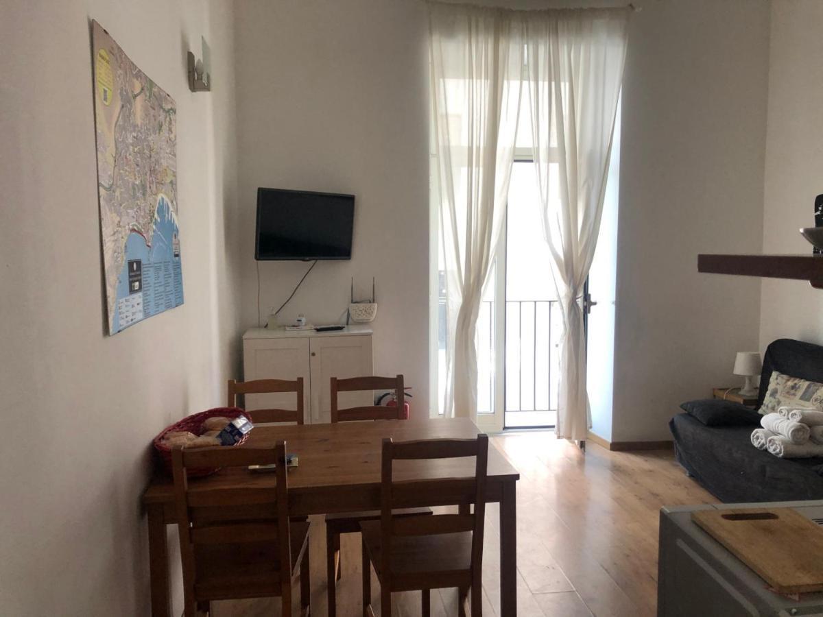 Ale & Tizy House Bed and Breakfast Νάπολη Εξωτερικό φωτογραφία