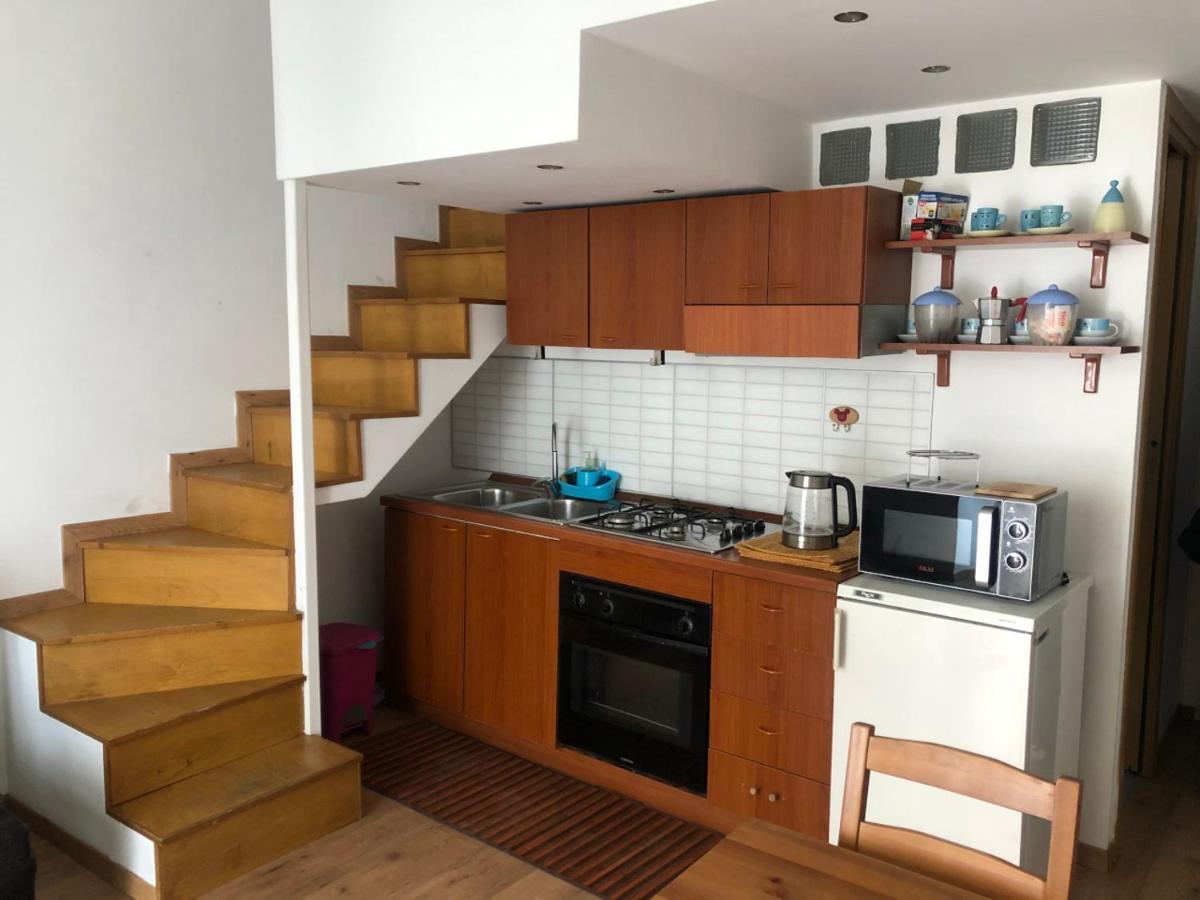 Ale & Tizy House Bed and Breakfast Νάπολη Εξωτερικό φωτογραφία