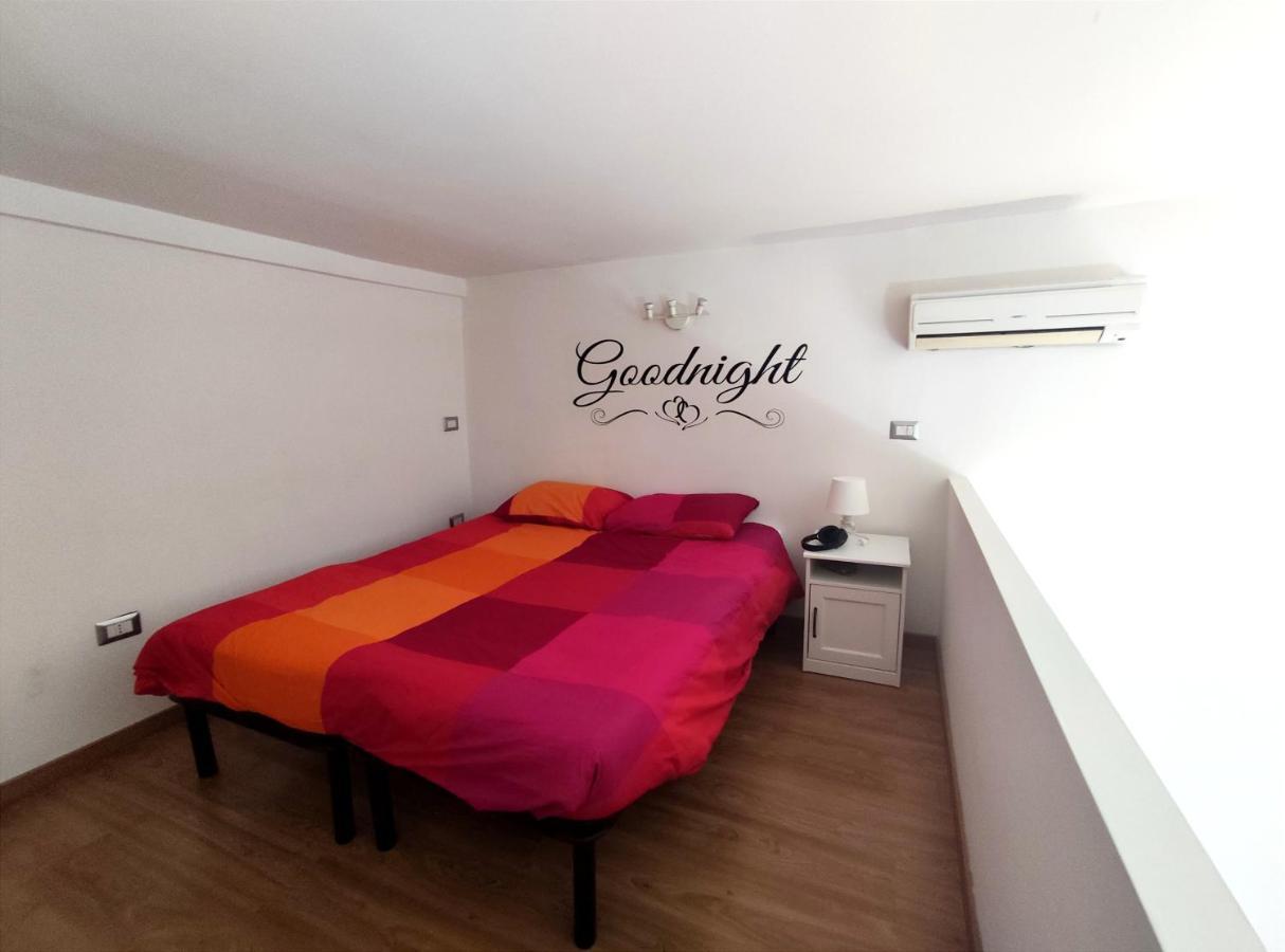 Ale & Tizy House Bed and Breakfast Νάπολη Εξωτερικό φωτογραφία