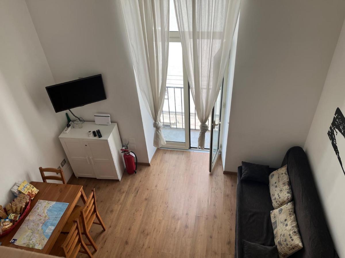 Ale & Tizy House Bed and Breakfast Νάπολη Εξωτερικό φωτογραφία