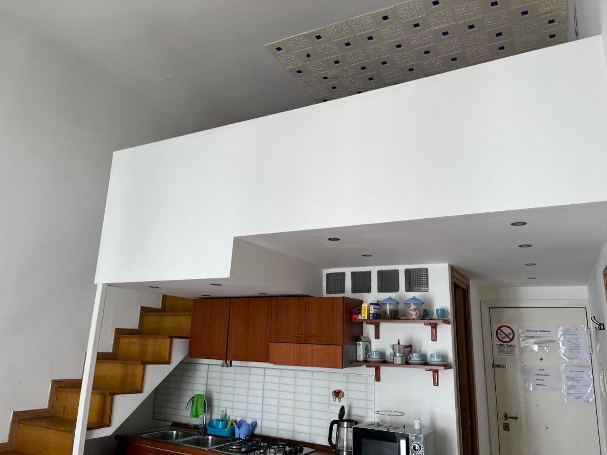Ale & Tizy House Bed and Breakfast Νάπολη Εξωτερικό φωτογραφία