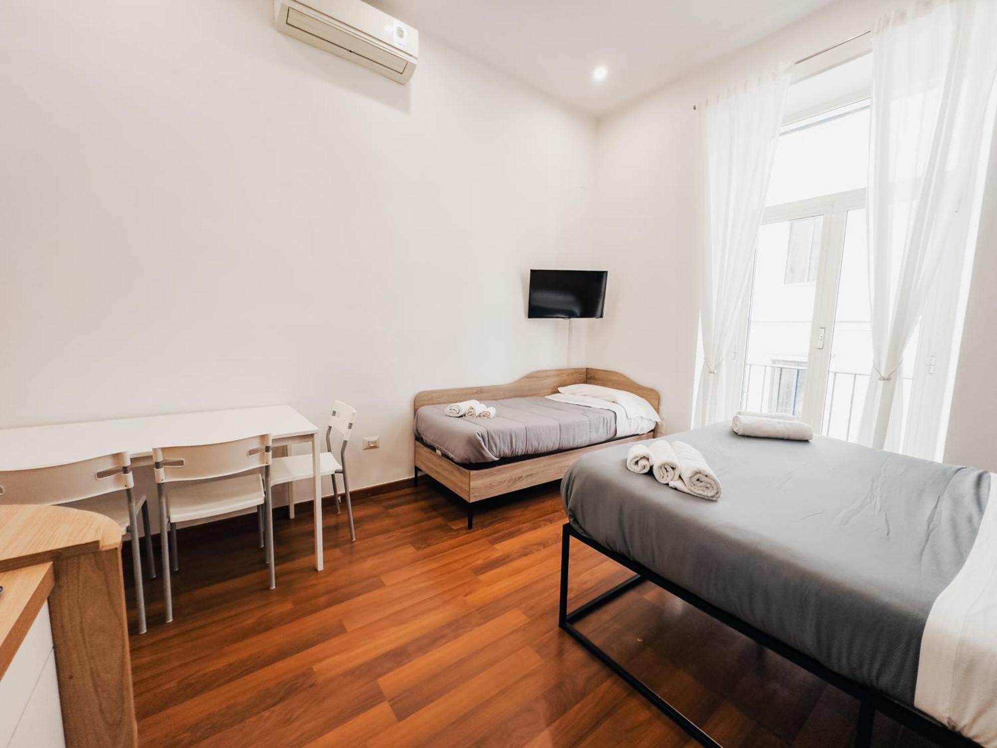 Ale & Tizy House Bed and Breakfast Νάπολη Εξωτερικό φωτογραφία