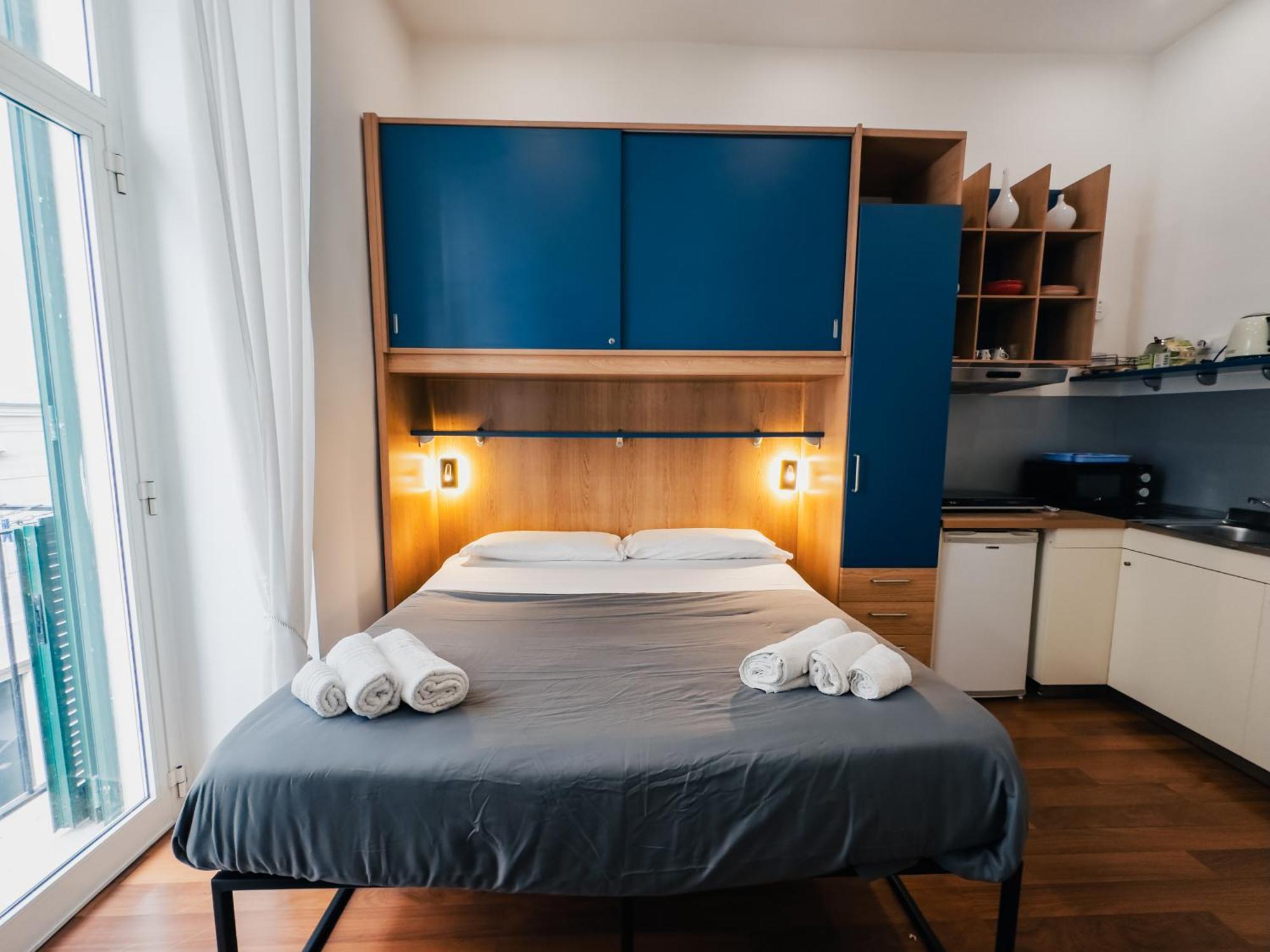 Ale & Tizy House Bed and Breakfast Νάπολη Εξωτερικό φωτογραφία