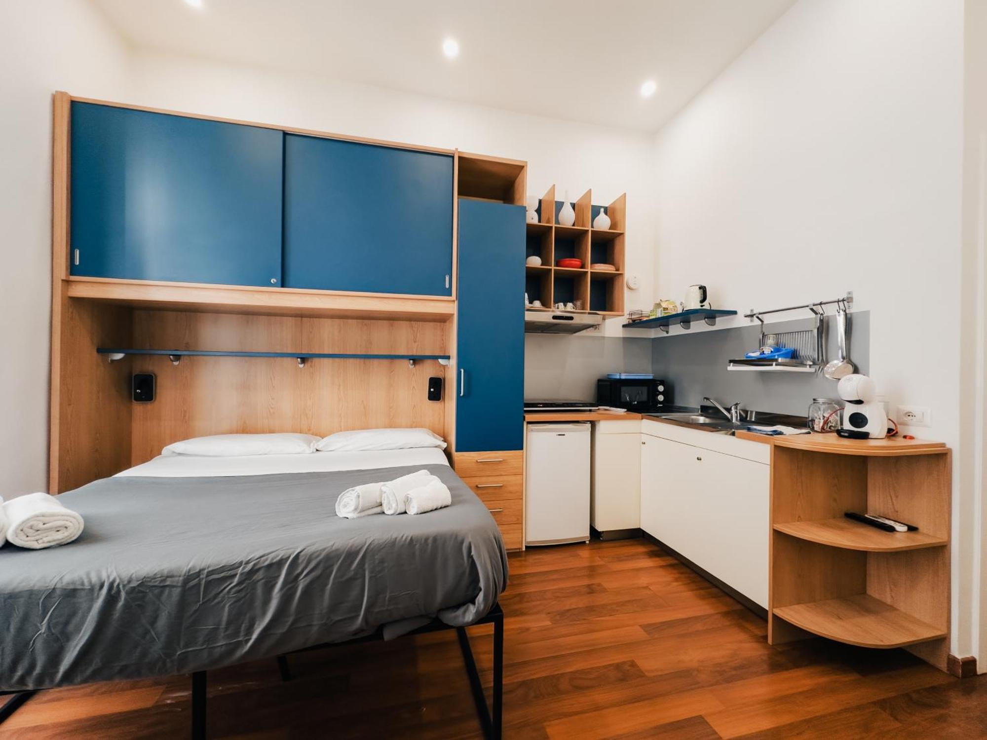 Ale & Tizy House Bed and Breakfast Νάπολη Εξωτερικό φωτογραφία